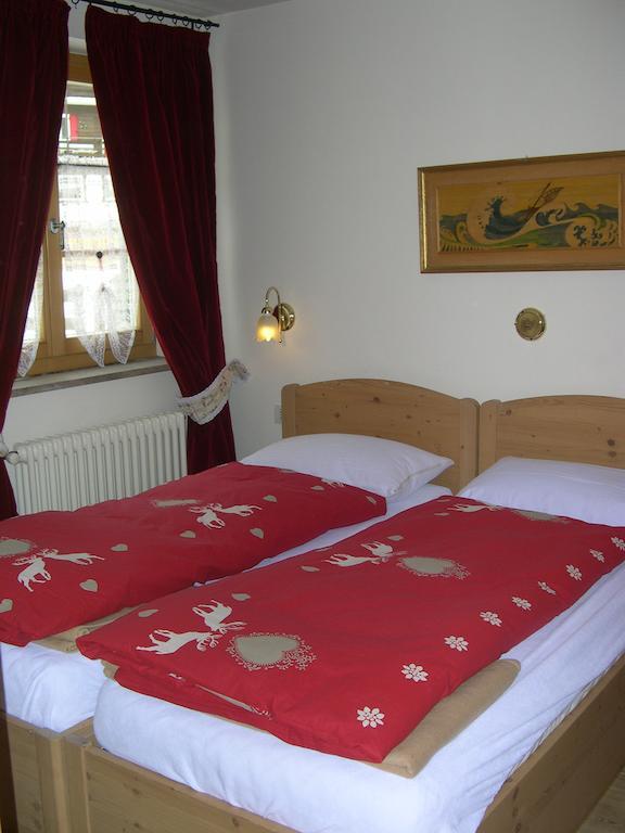 Apartments Cableway Canazei Δωμάτιο φωτογραφία