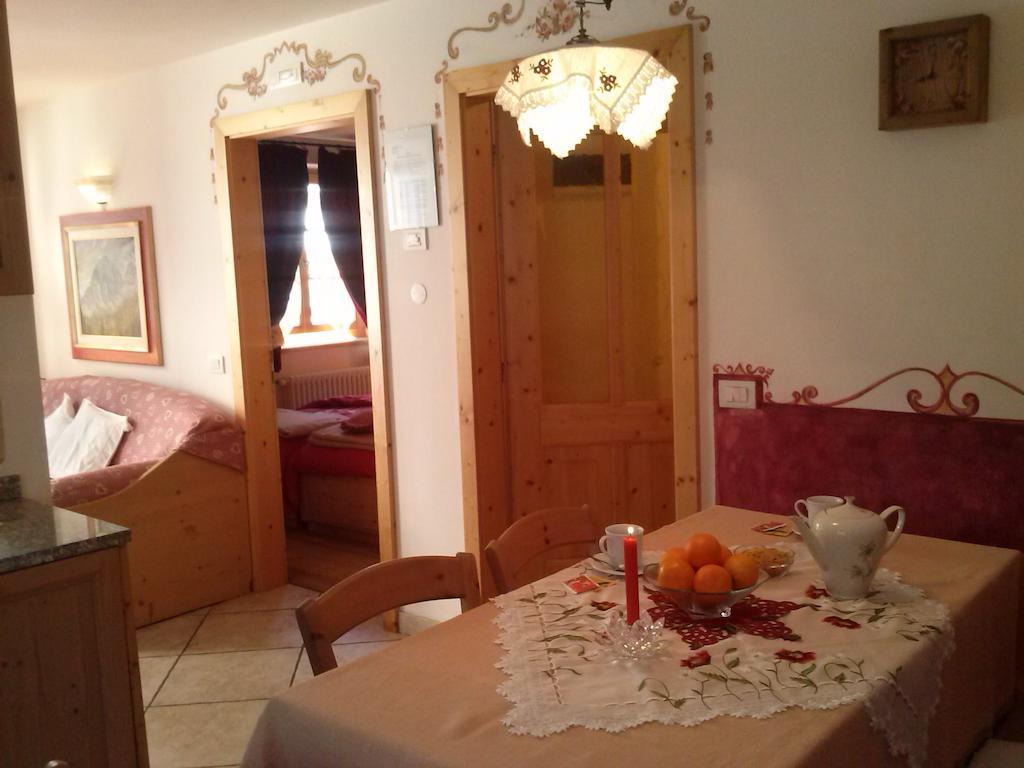 Apartments Cableway Canazei Δωμάτιο φωτογραφία